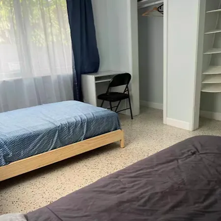Work, Rest And Play: Wifi, Tv And Backyard Bliss Apartment North Miami Beach Room photo
